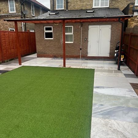 Good Priced Double Rooms In Sherperds Bush Londres Extérieur photo