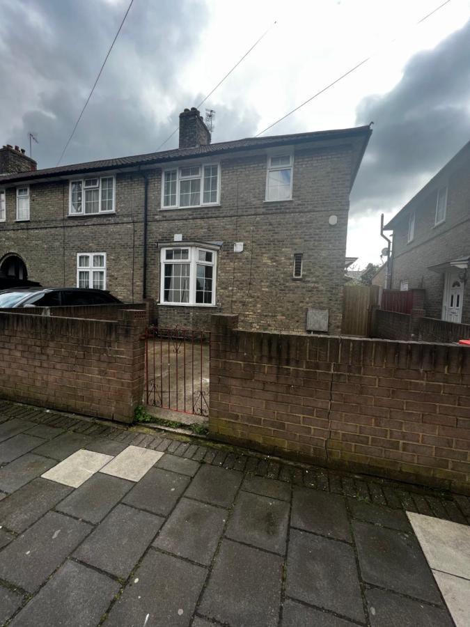 Good Priced Double Rooms In Sherperds Bush Londres Extérieur photo