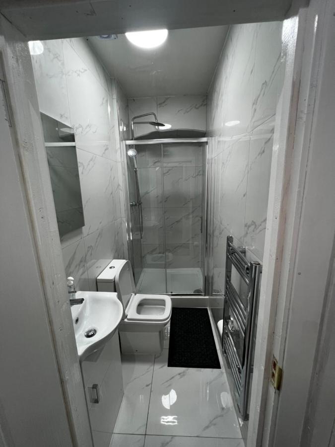Good Priced Double Rooms In Sherperds Bush Londres Extérieur photo